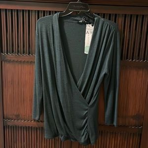 41 HAWTHRON women’s top